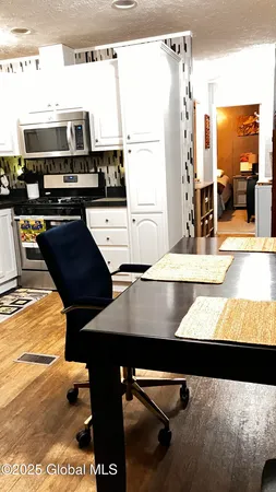 $2,300 | 4 Zephyr Lane, Saratoga Springs, NY 12866