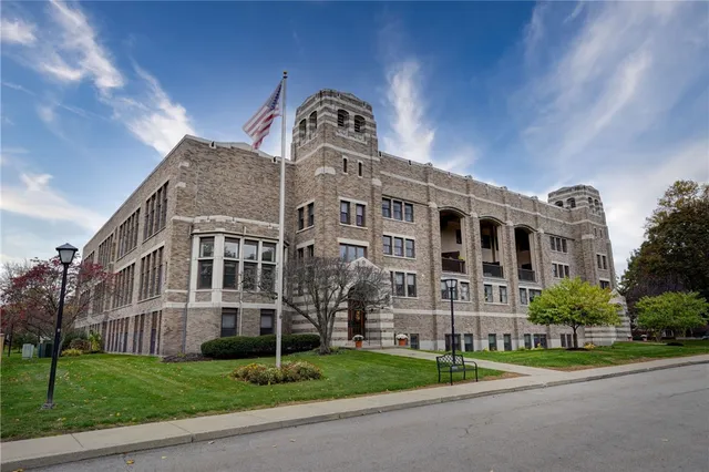 $282,000 | 105 Packett's Grove, Perinton, NY 14450