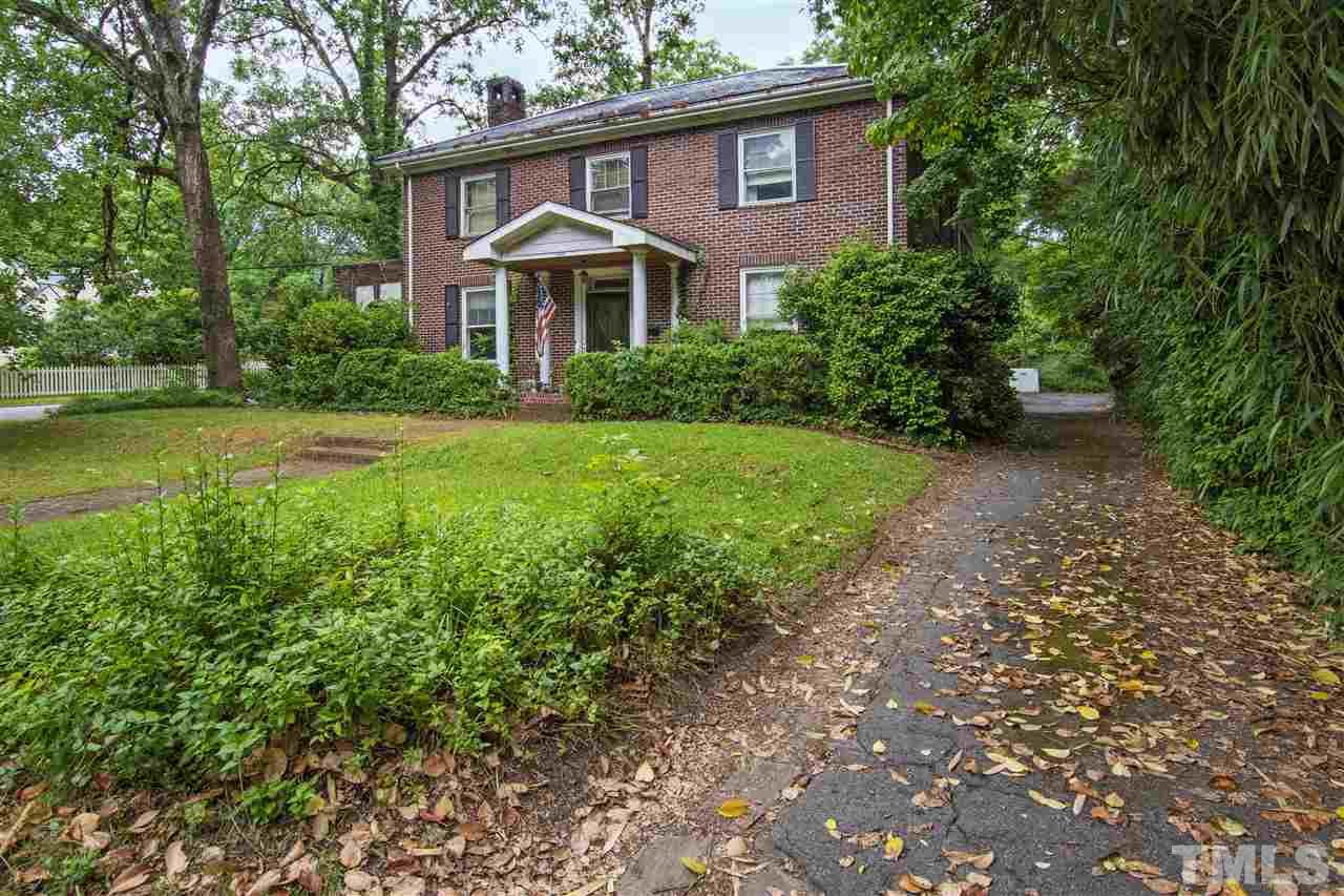 1805 St Marys Street Raleigh, NC 27608 - Photo 2 of 3 a front view of a house with garden