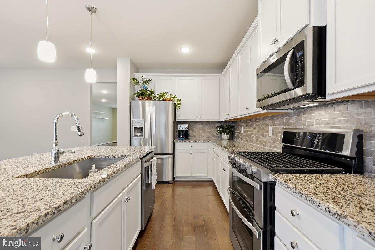 23517 Public House Road, Unit H Clarksburg, MD 20871 - Photo 24 of 49 Kitchen