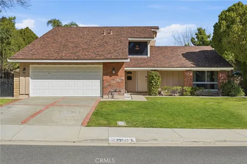 $999,000 | 23943 Vía Flamenco, Valencia, CA 91355