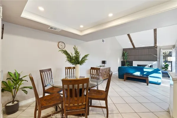 $999,000 | 23943 VÃa Flamenco, Valencia, CA 91355
