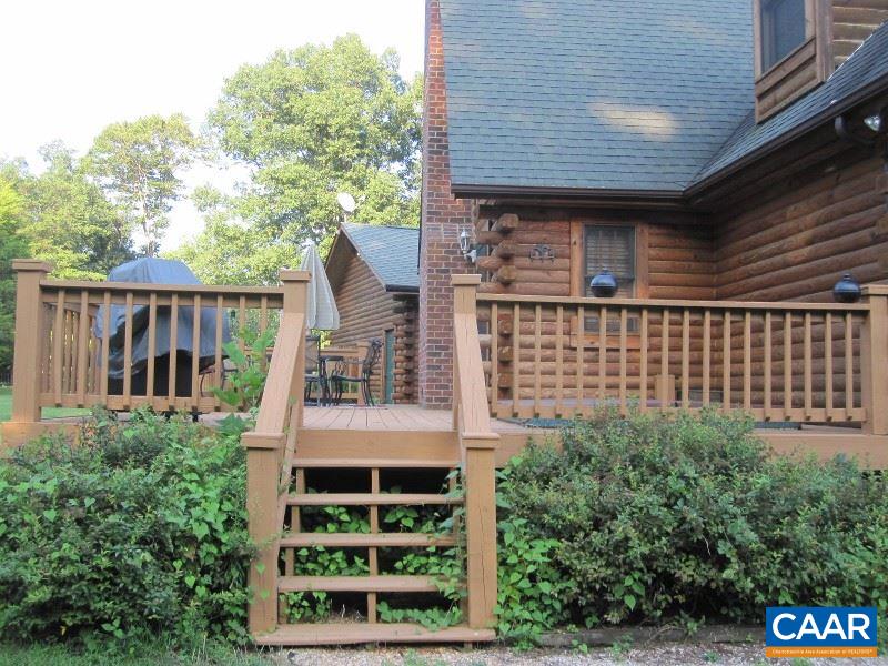 991 Sulphur Spring Road Prospect, VA 23960 - Photo 30 of 45 a view of a house with balcony