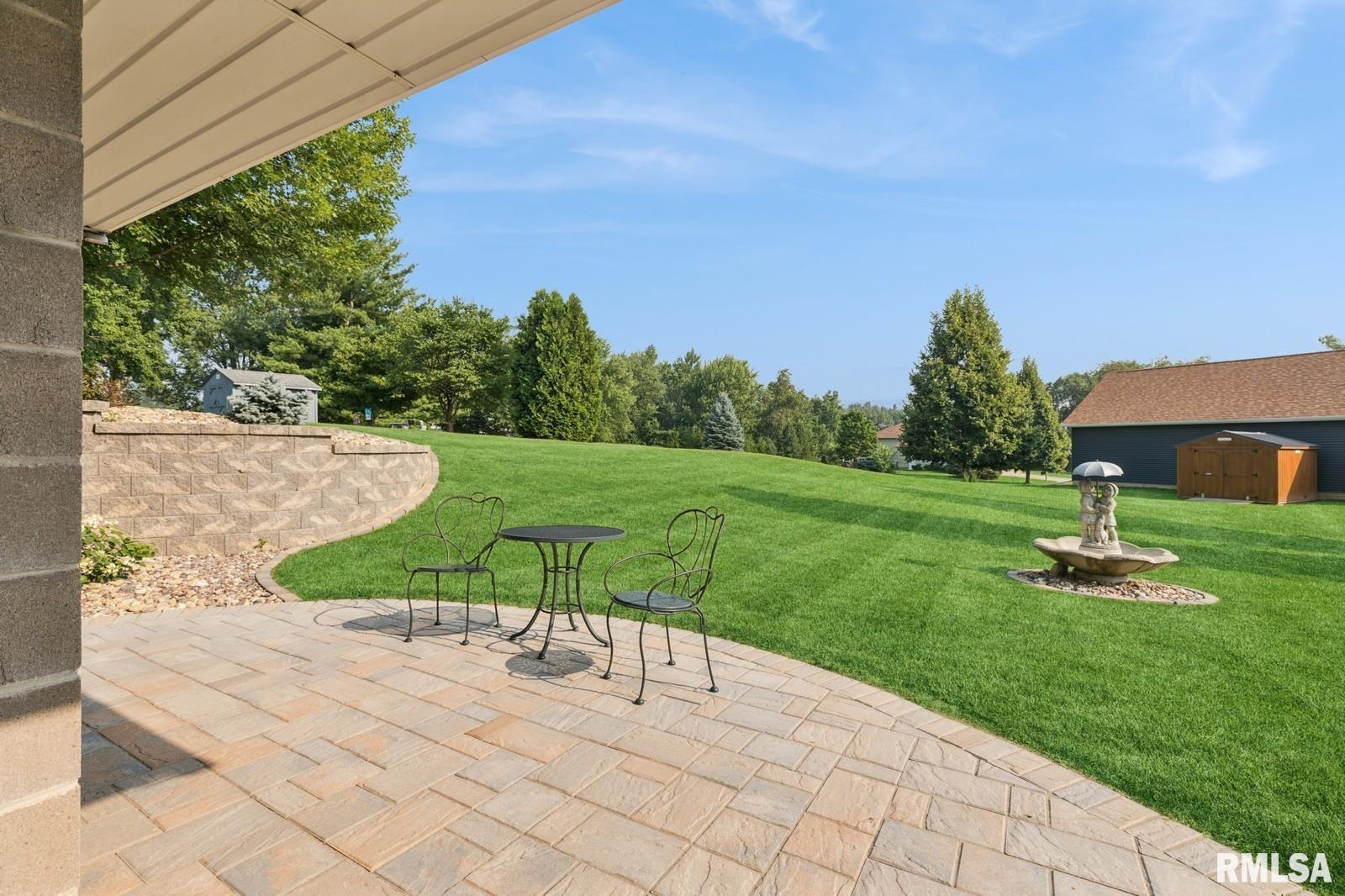 1825 5th Avenue South Clinton, IA 52732 - Photo 25 of 34 a view of backyard with green space