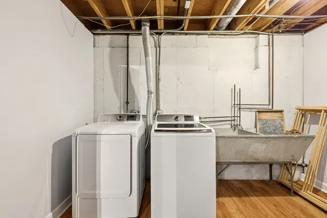 $1,099,000 | 17 Camberley Court, Hinsdale, IL 60521