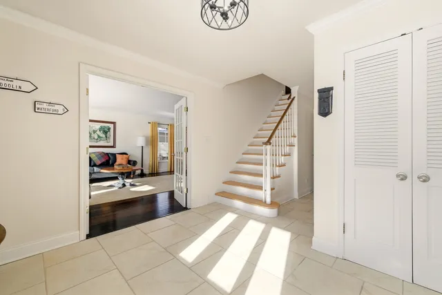 $1,099,000 | 17 Camberley Court, Hinsdale, IL 60521