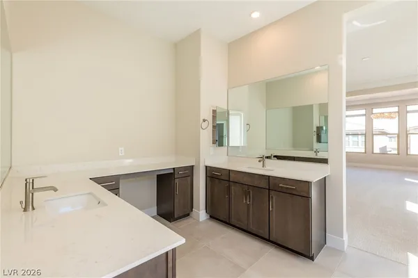 $8,000 | 5086 Canyon Crossing Street, Las Vegas, NV 89135