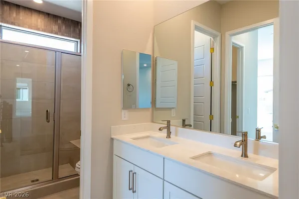 $8,000 | 5086 Canyon Crossing Street, Las Vegas, NV 89135