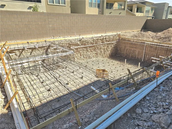 $8,000 | 5086 Canyon Crossing Street, Las Vegas, NV 89135