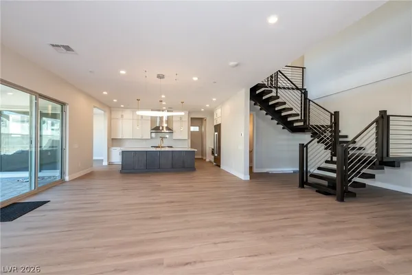 $8,000 | 5086 Canyon Crossing Street, Las Vegas, NV 89135