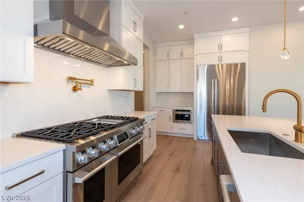 $8,000 | 5086 Canyon Crossing Street, Las Vegas, NV 89135