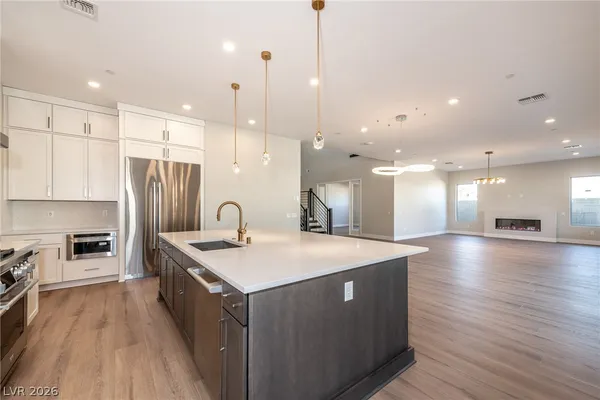 $8,000 | 5086 Canyon Crossing Street, Las Vegas, NV 89135