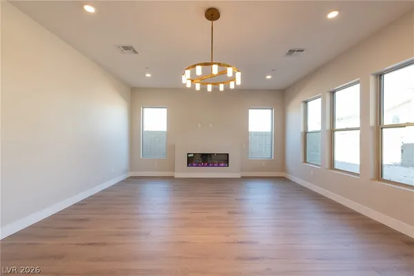 $8,000 | 5086 Canyon Crossing Street, Las Vegas, NV 89135