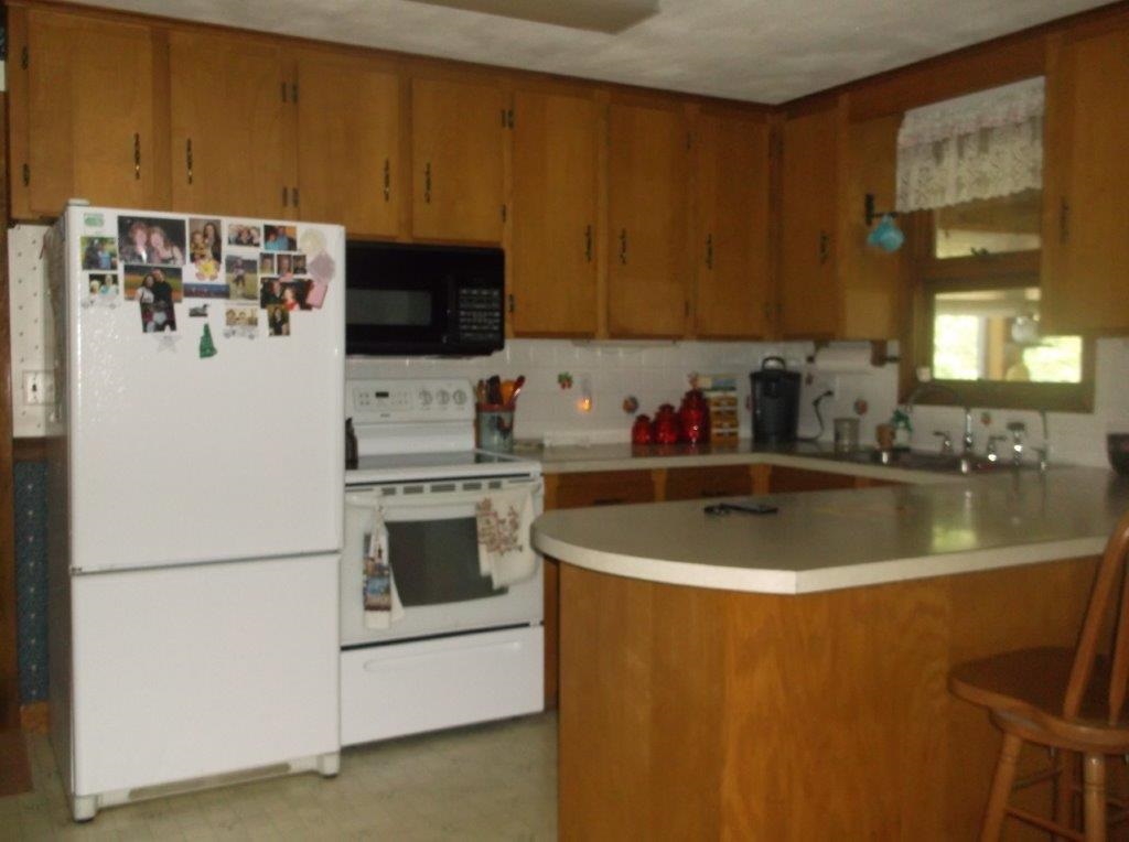 7 Florence Drive Rochester, NH 03867 - Photo 4 of 9