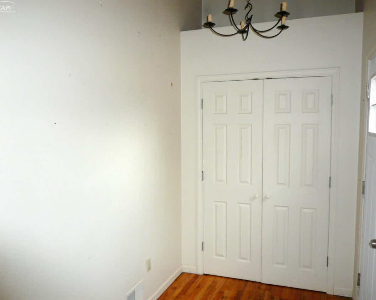 5390 Raubinger Road Swartz Creek, MI 48473 - Photo 10 of 25 21264366-9.JPG