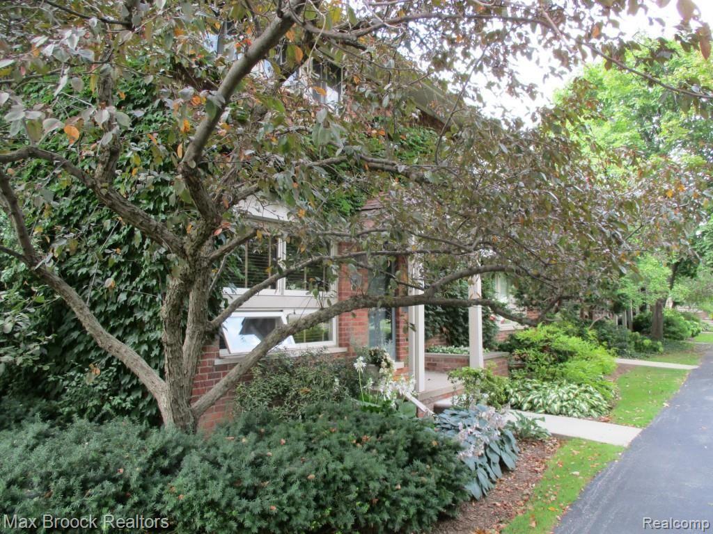 1001 North Adams Road Birmingham, MI 48009 - Photo 5 of 22 Adams.jpg