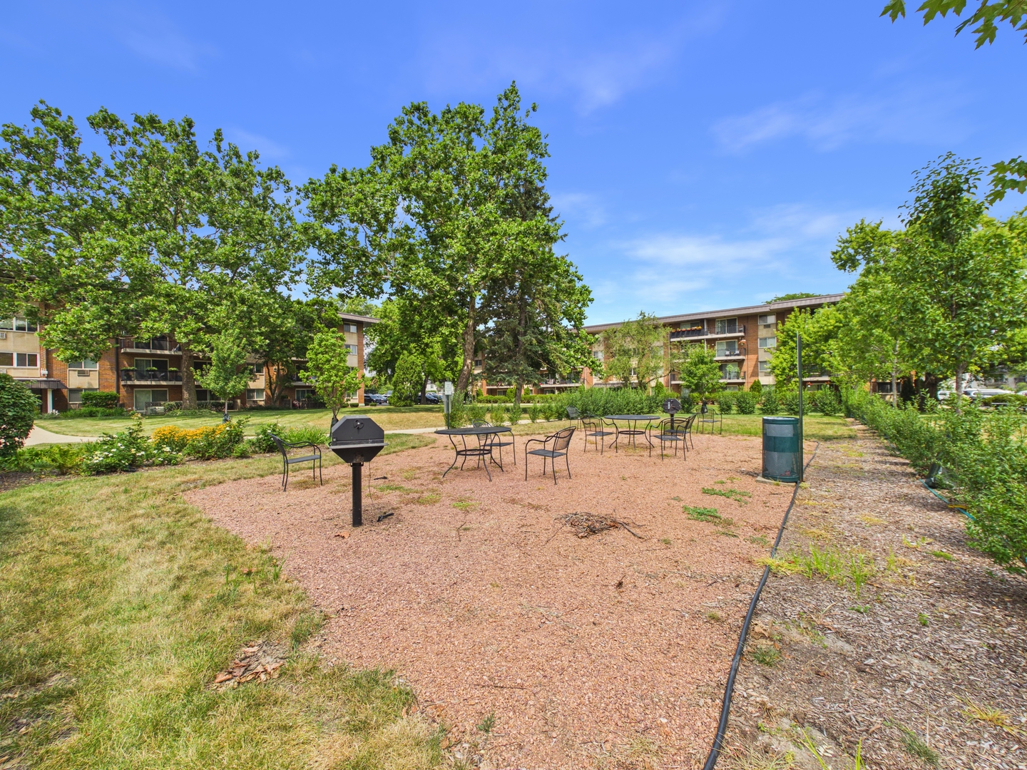 2210 South Goebbert Road, Unit 226 Arlington Heights, IL 60005 - Photo 41 of 47 Gallery Image 41