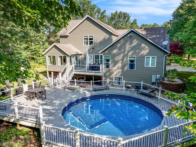 $799,900 | 16659 Adler Drive, West Olive, MI 49460