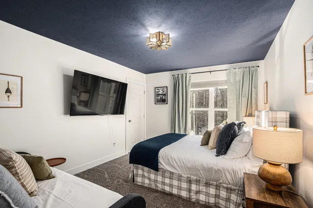 $799,900 | 16659 Adler Drive, West Olive, MI 49460