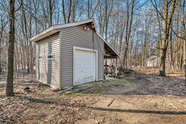 $799,900 | 16659 Adler Drive, West Olive, MI 49460