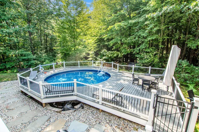 $799,900 | 16659 Adler Drive, West Olive, MI 49460