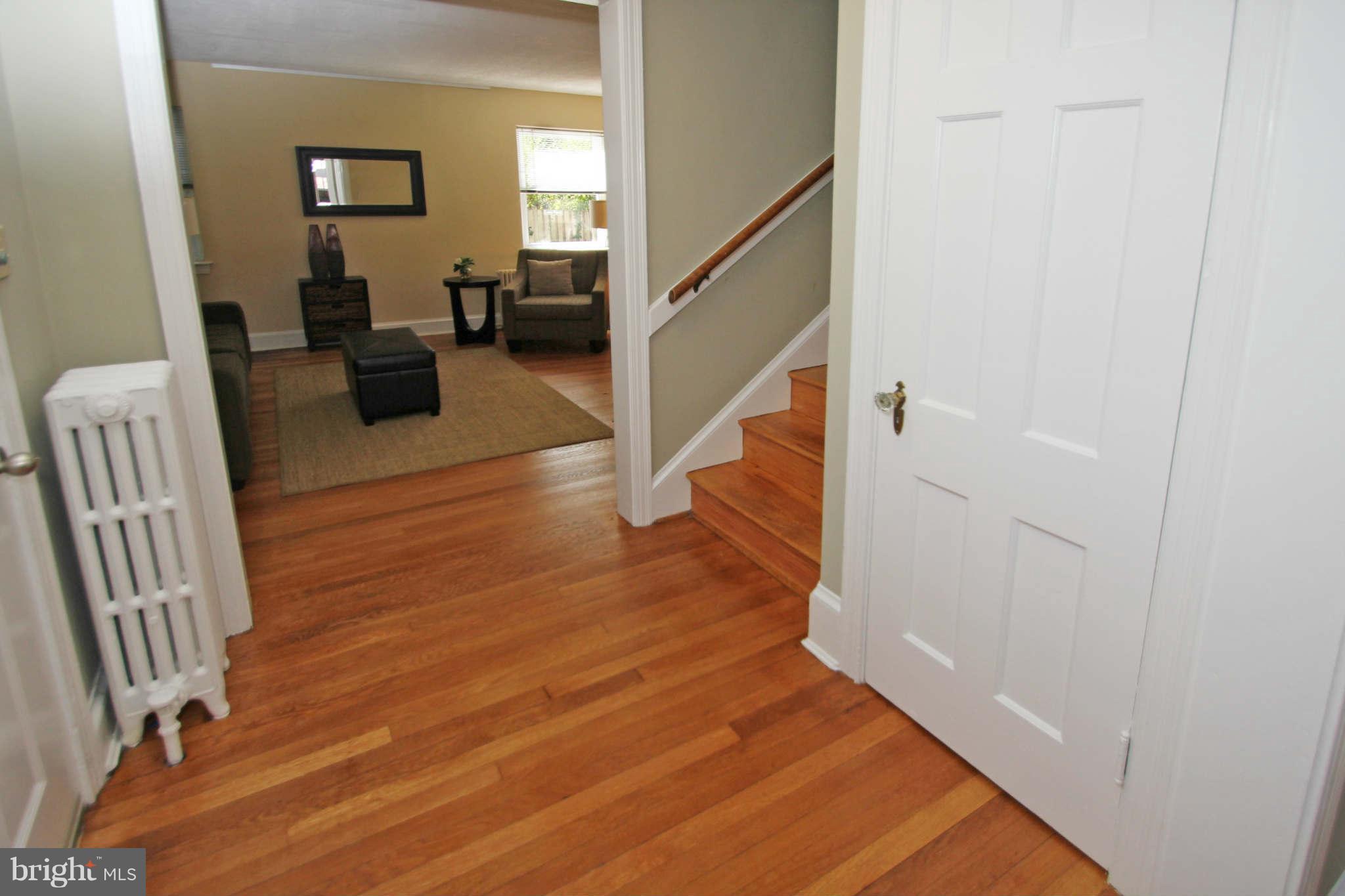 603 Bonifant Street Silver Spring, MD 20910 - Photo 3 of 26 Interior (General)