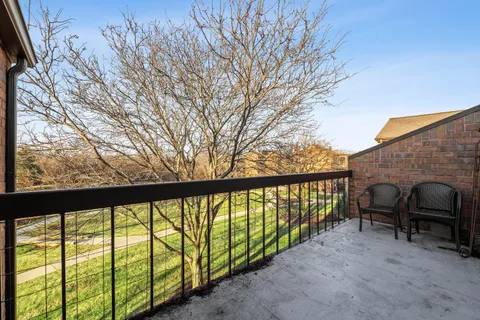 $224,000 | 6100 Stonehedge Drive, Unit 306, Greenfield, WI 53220