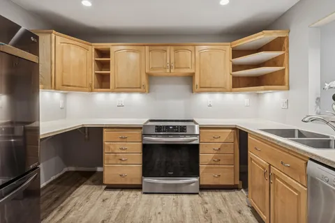 $224,000 | 6100 Stonehedge Drive, Unit 306, Greenfield, WI 53220