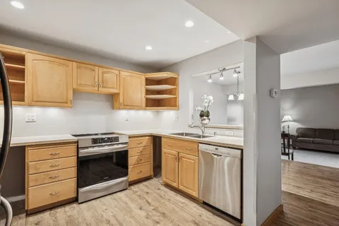 $224,000 | 6100 Stonehedge Drive, Unit 306, Greenfield, WI 53220