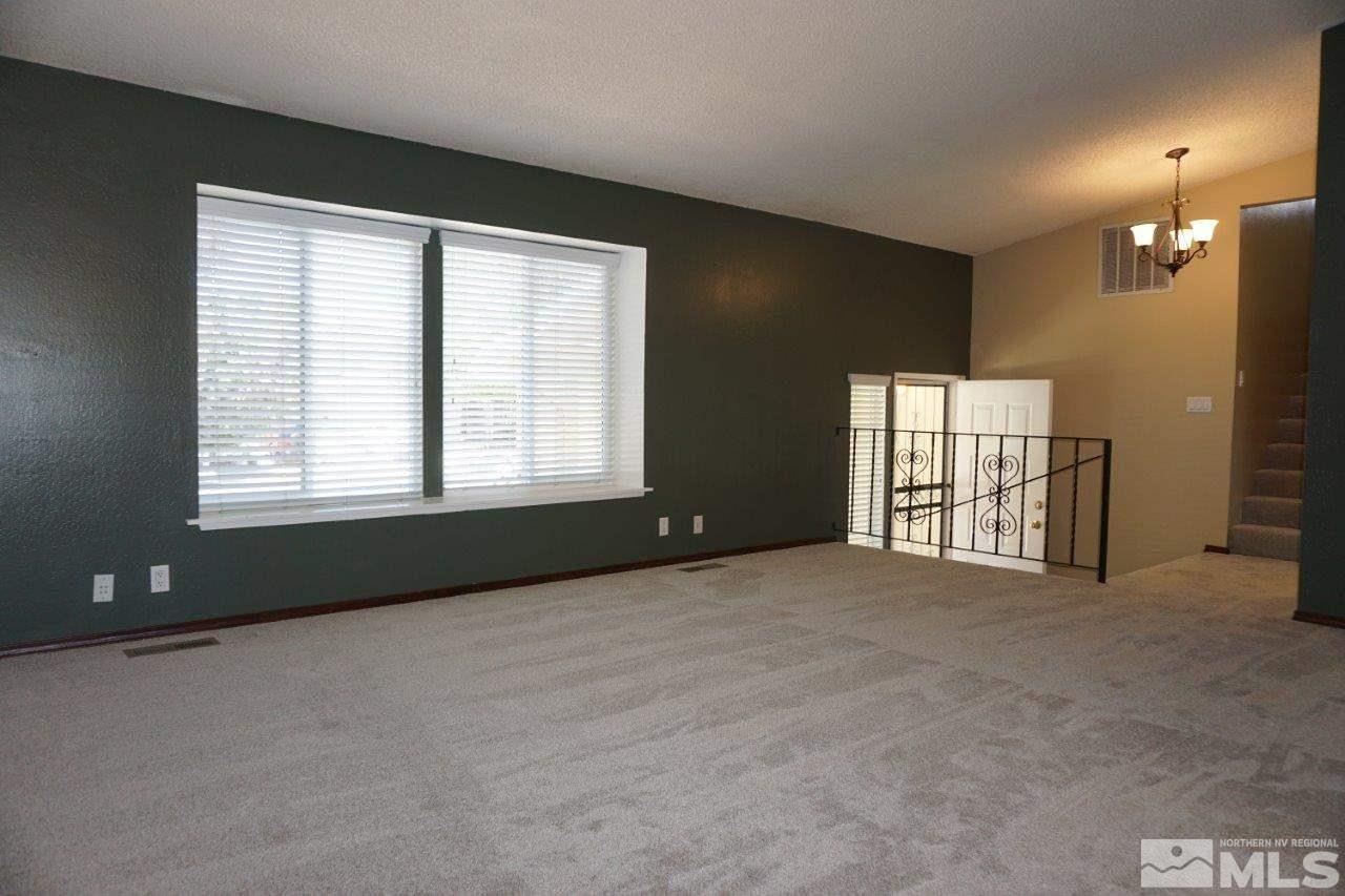 4401 Reggie Road Reno, NV 89502 - Photo 4 of 25 Photo 4