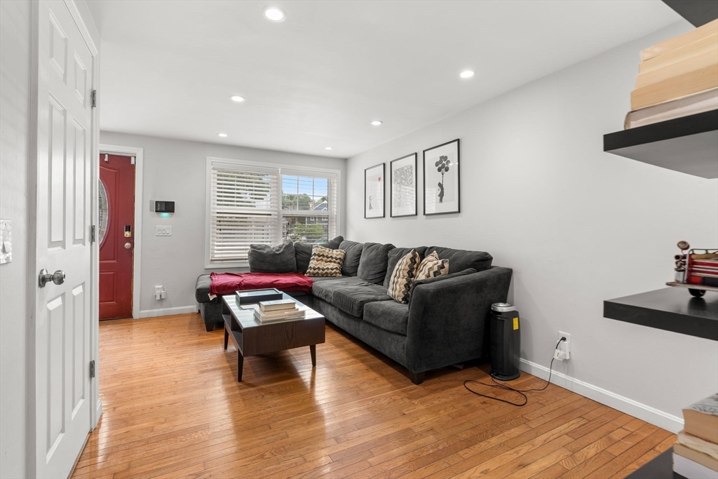 81 Wayland Street Boston, MA 02125 - Photo 4 of 31