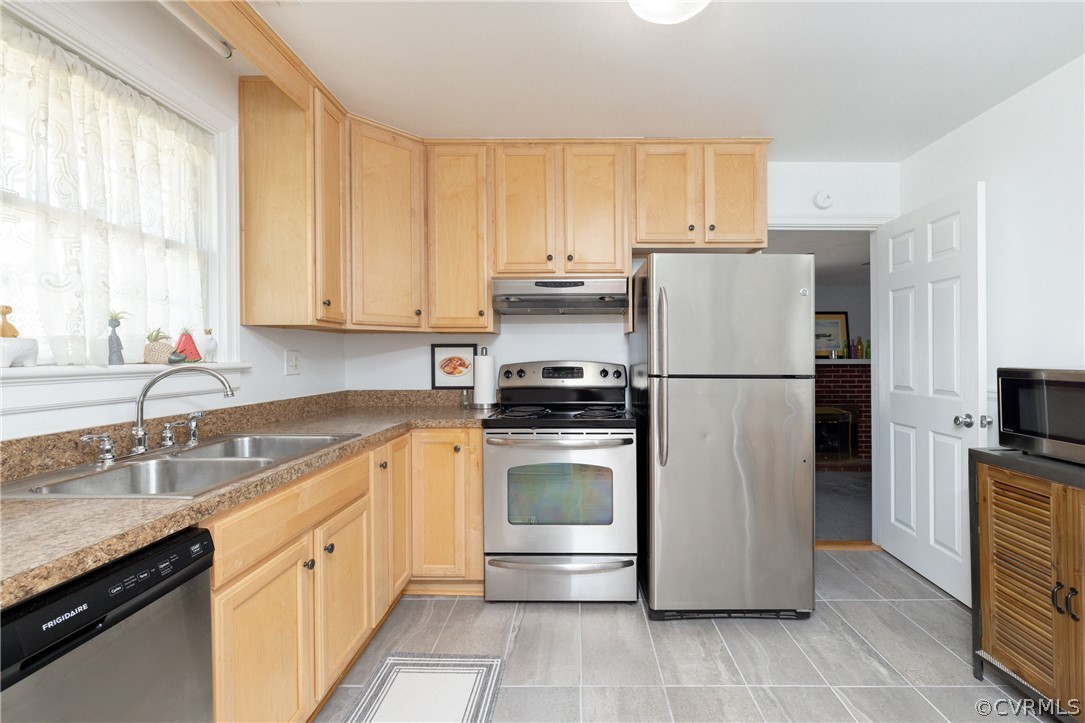 2214 Colwyn Road Henrico, VA 23229 - Photo 11 of 30 Gallery Image 11