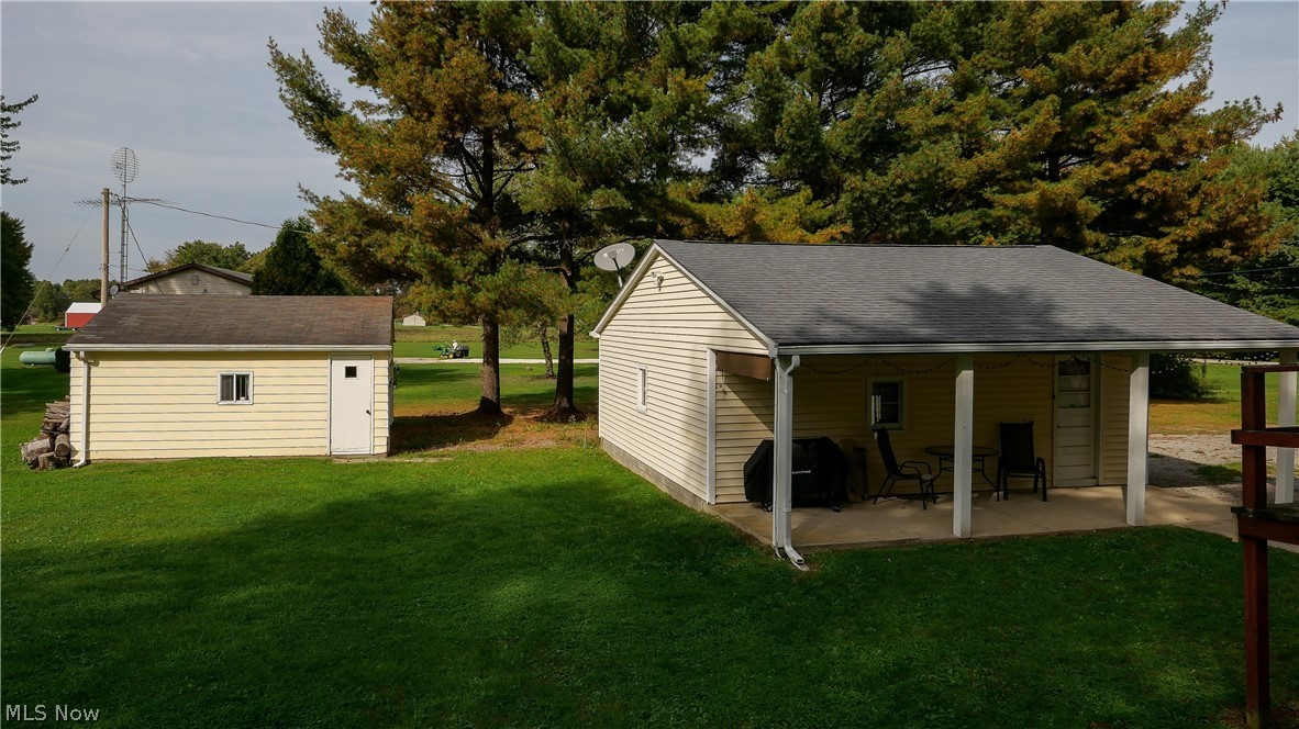 6059 McMullen Allen Road Newton Falls, OH 44444 - Photo 3 of 32