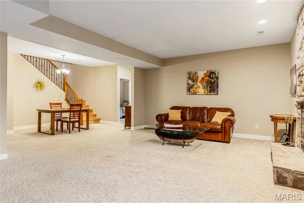 $599,900 | 877 Red Fox Drive, Innsbrook, MO 63390