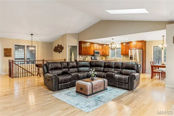 $599,900 | 877 Red Fox Drive, Innsbrook, MO 63390