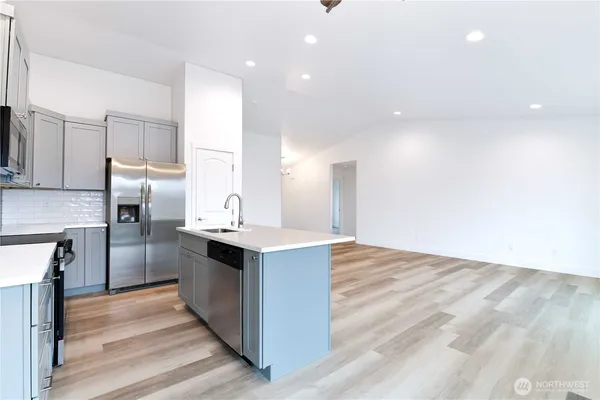 $377,850 | 308 North Sandy Loop, Moses Lake, WA 98837