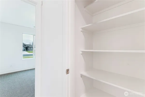 $377,850 | 308 North Sandy Loop, Moses Lake, WA 98837