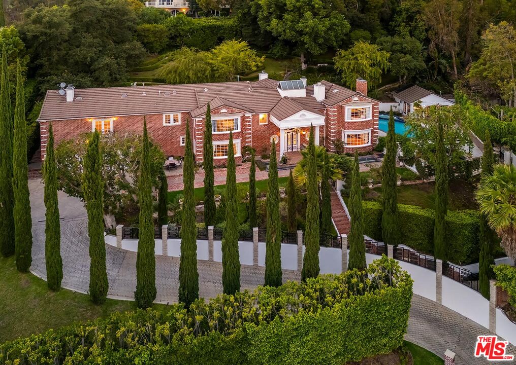 725 North Faring Road Los Angeles, CA 90077 - Photo 3 of 56