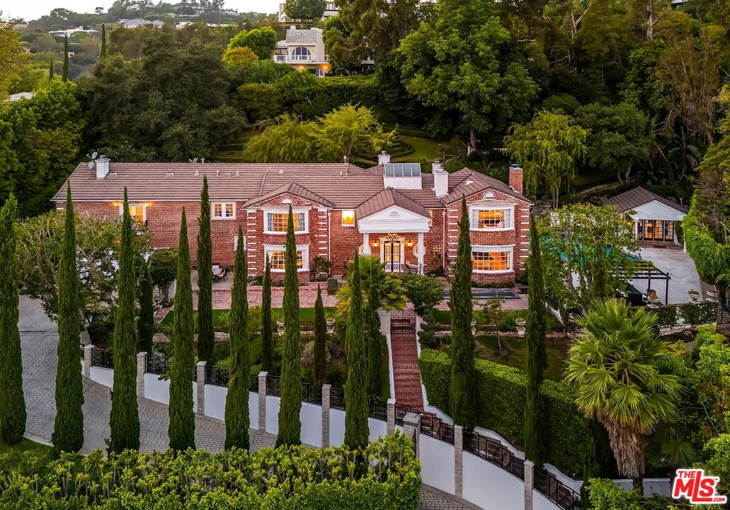 725 North Faring Road Los Angeles, CA 90077 - Photo 53 of 56