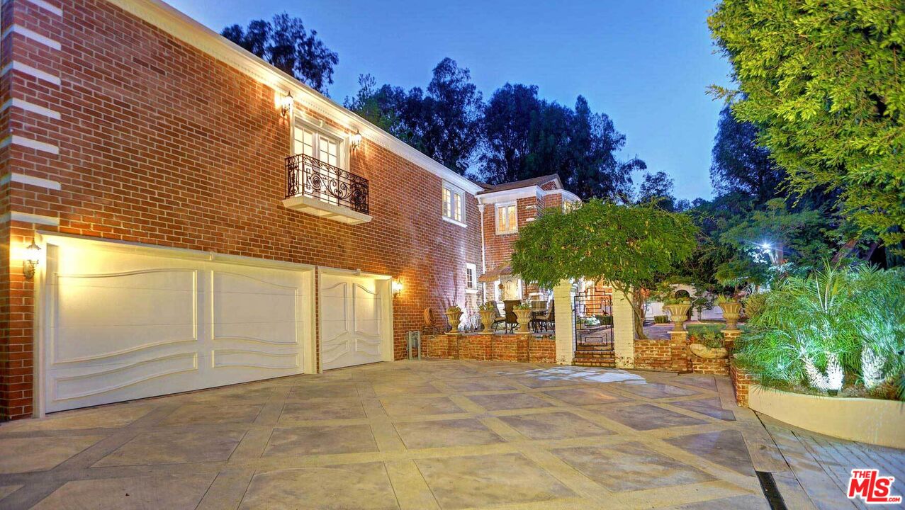 725 North Faring Road Los Angeles, CA 90077 - Photo 56 of 56