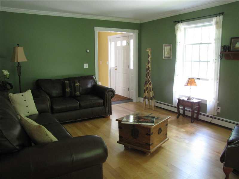 147 Burleigh Road Bangor, ME 04401 - Photo 20 of 28 Living Room.