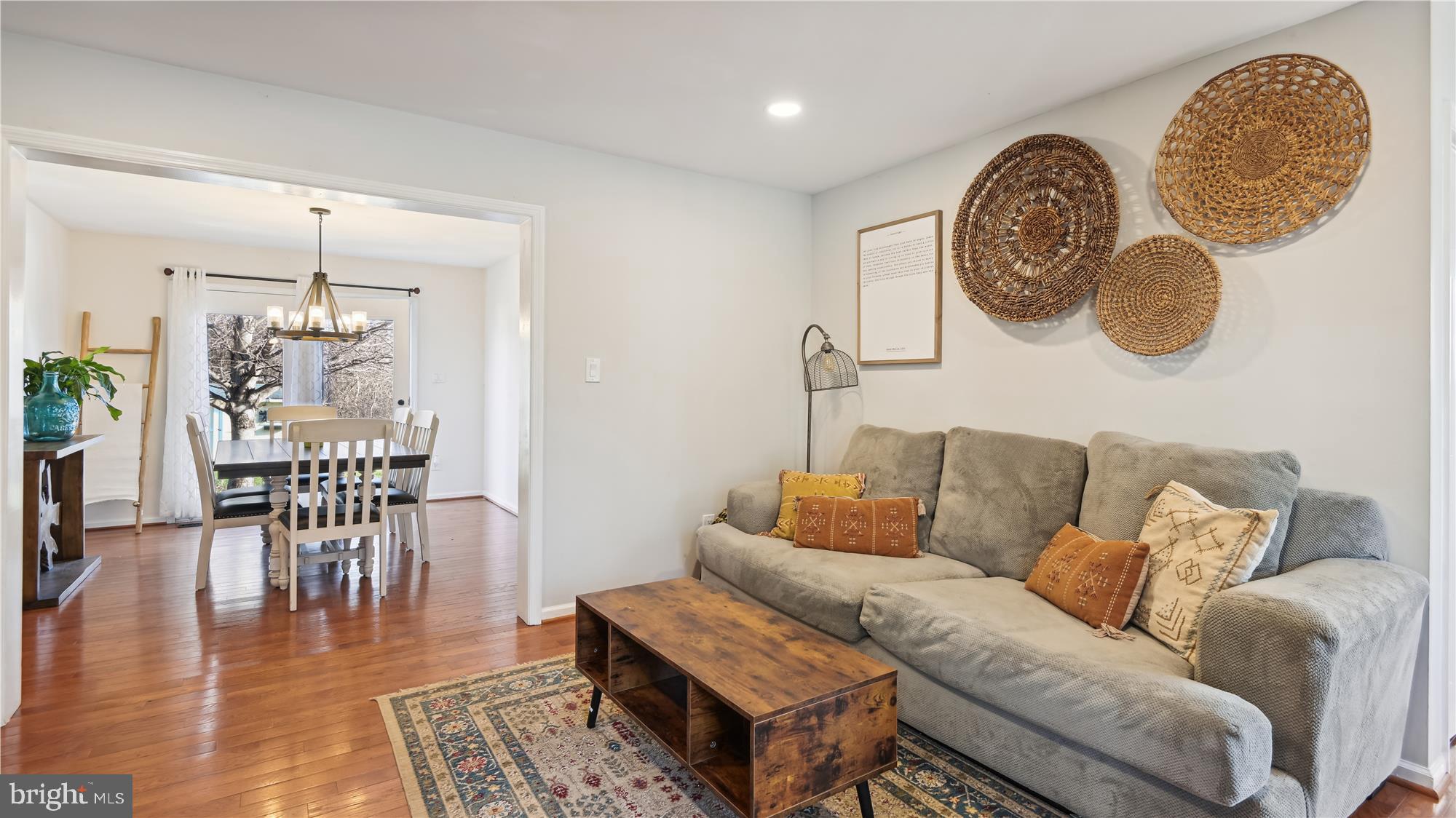 15 New Cut Road Round Hill, VA 20141 - Photo 11 of 41 Living Room