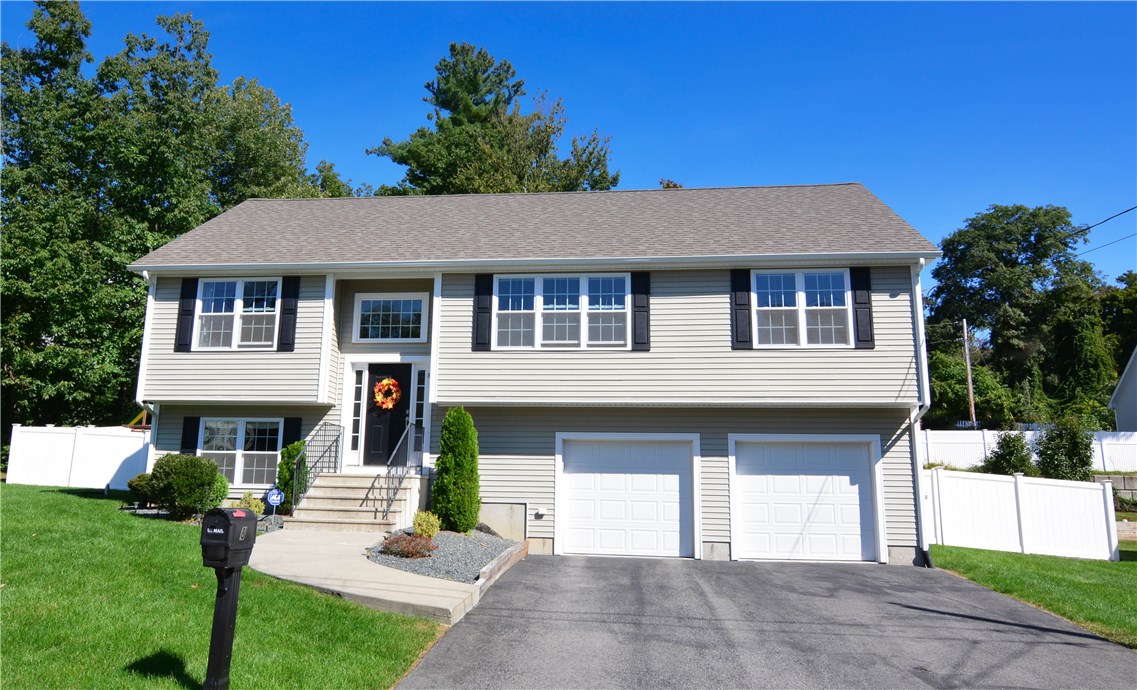 8 Hickory Road Cumberland, RI 02864 - Photo 2 of 19
