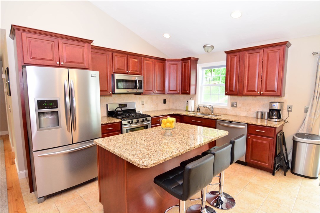 8 Hickory Road Cumberland, RI 02864 - Photo 3 of 19