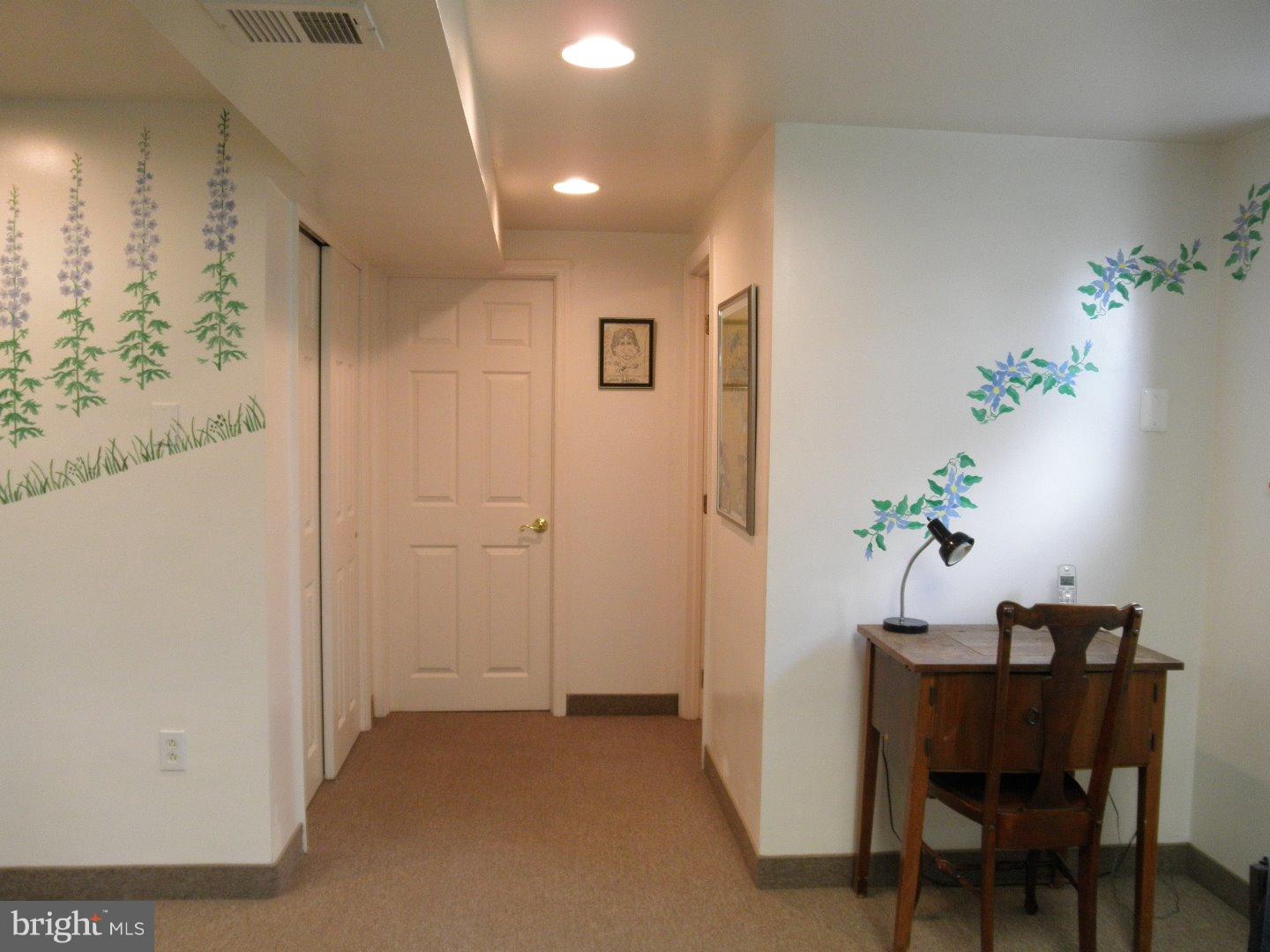590 Wanamaker Road Jenkintown, PA 19046 - Photo 18 of 25 Family Room