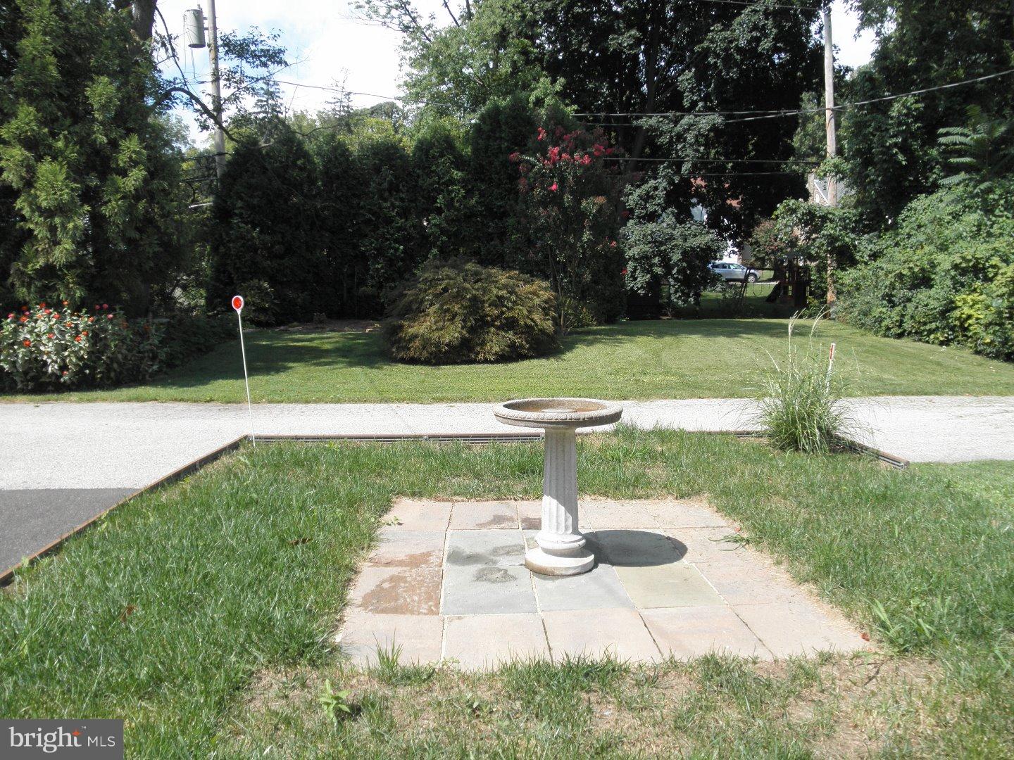 590 Wanamaker Road Jenkintown, PA 19046 - Photo 21 of 25 View in Back