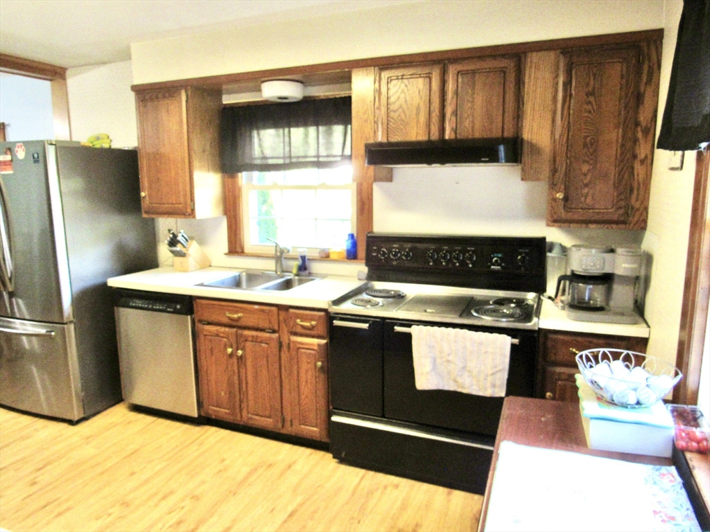 228 Palmer Road Monson, MA 01057 - Photo 10 of 35