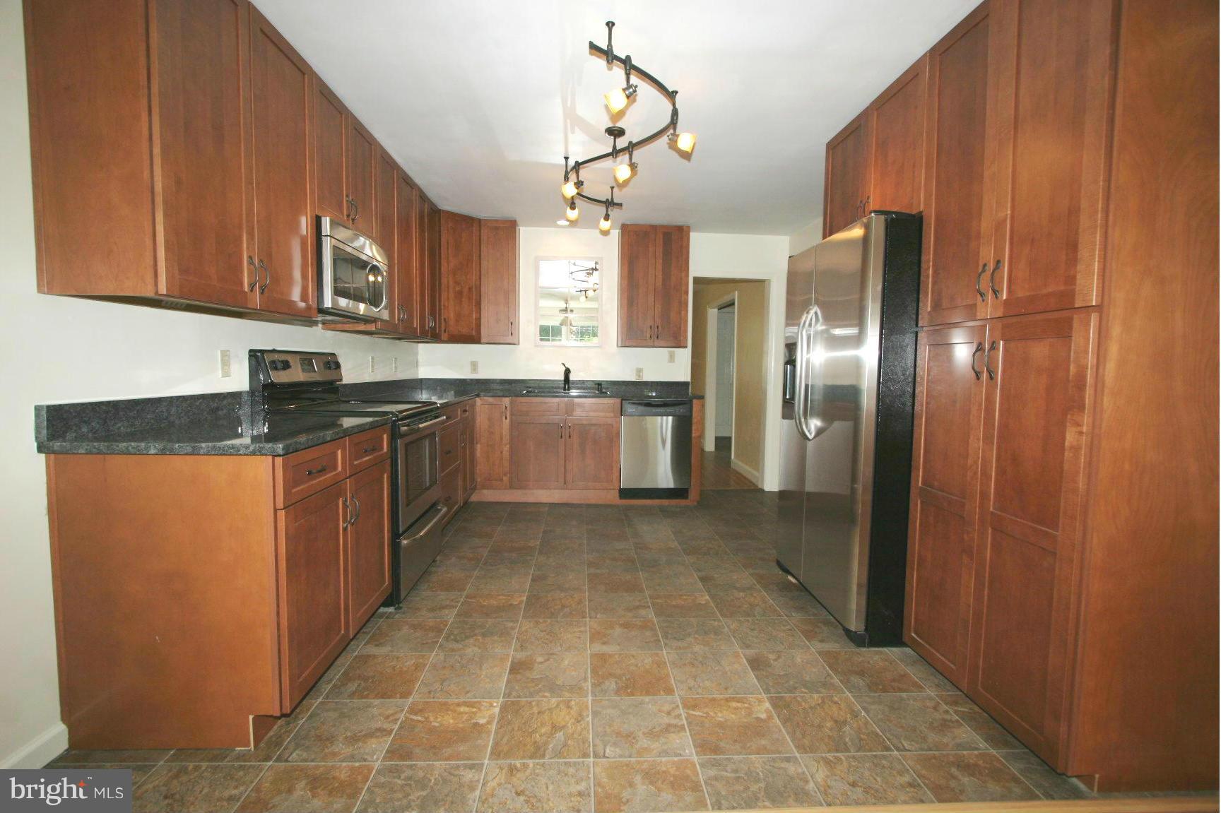 18829 Preston Road Hagerstown, MD 21742 - Photo 4 of 23 Kitchen