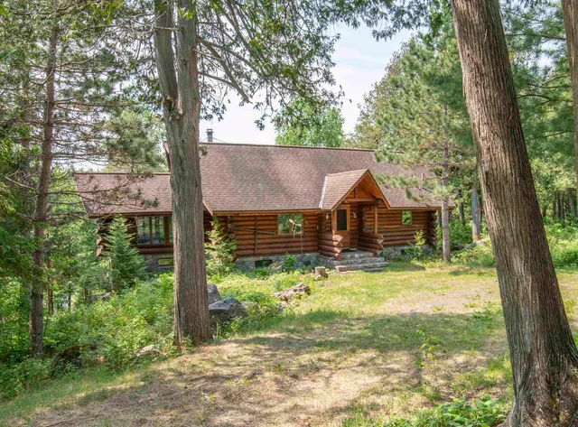 $949,000 | 16 Carlson Road, Grand Marais, MN 55604