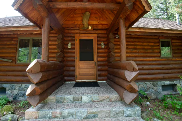 $949,000 | 16 Carlson Road, Grand Marais, MN 55604